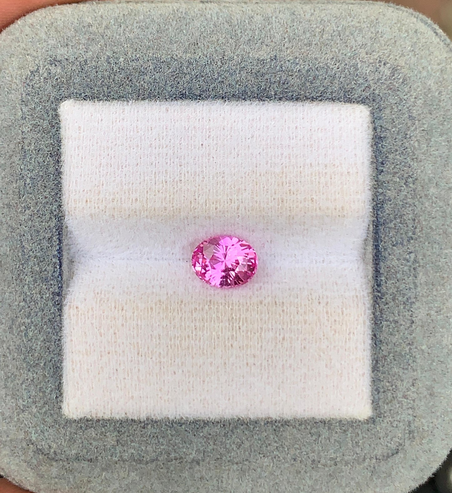 Saphir rose de Madagascar