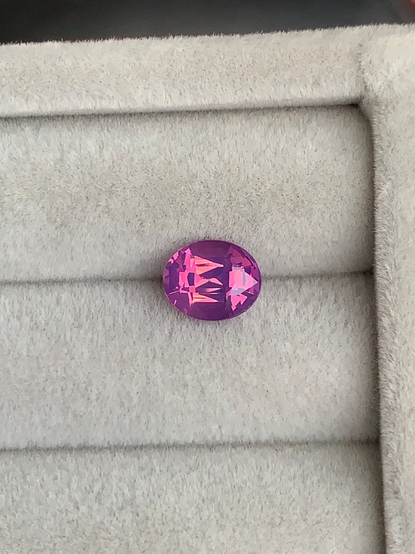 Saphir Rose • 1,68 ct Bonnot Paris