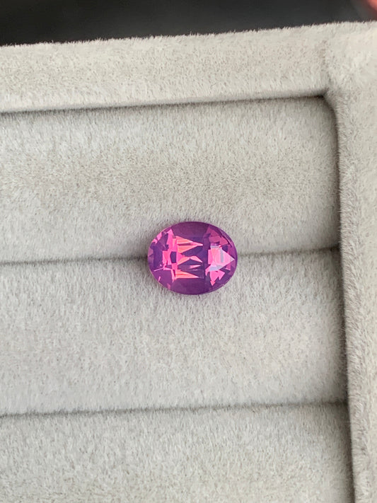 Saphir Rose • 1,68 ct Bonnot Paris