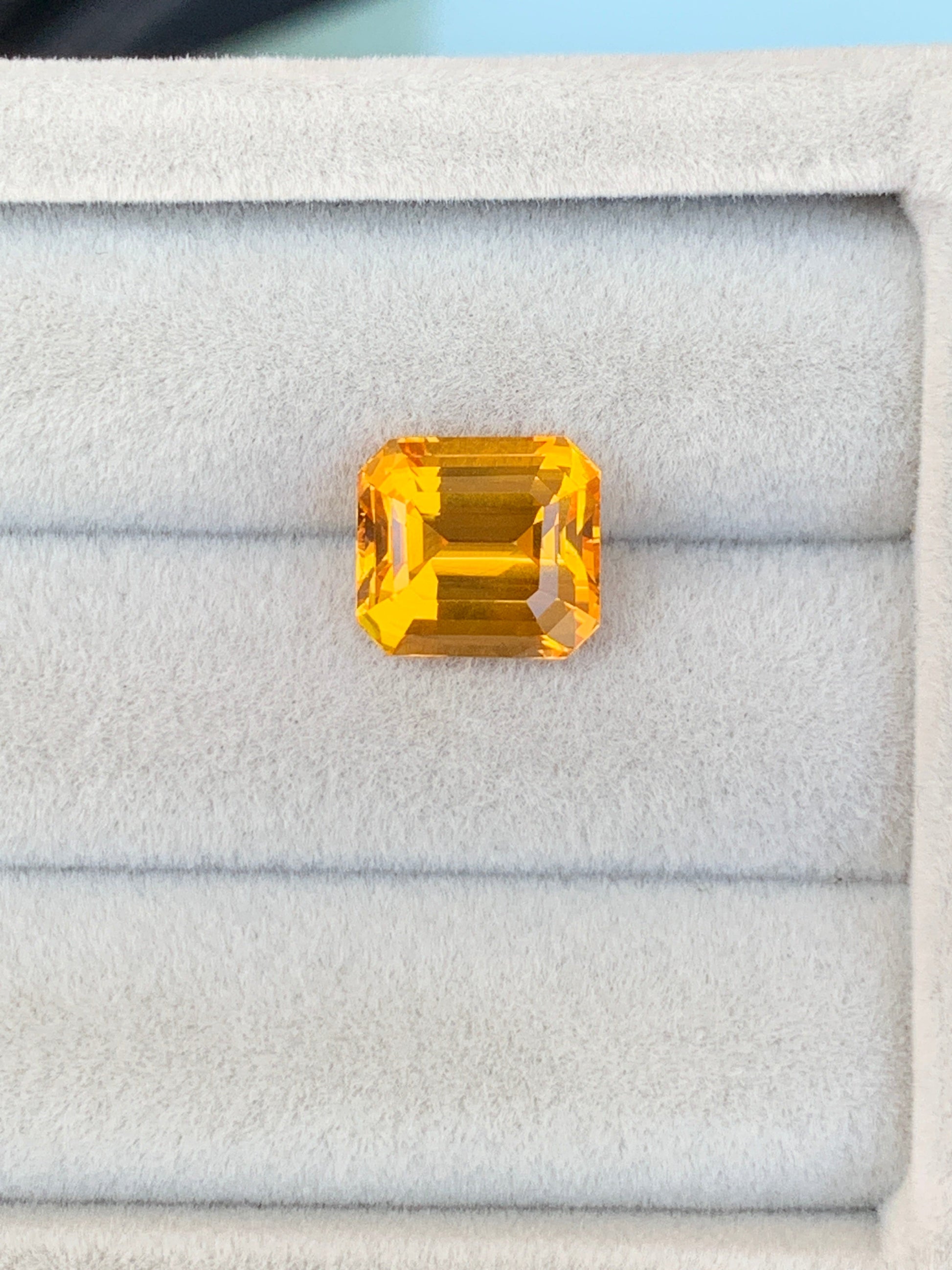 Saphir Jaune • 5ct Bonnot Paris