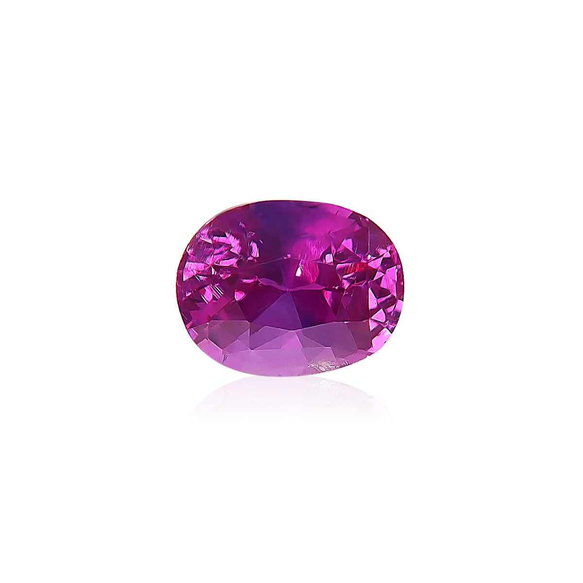 Le Saphir Rose · 1,5 carat de Bonnot Paris, une pierre précieuse rose taille ovale, brille par sa surface facettée sur un fond blanc uni. Sa couleur vibrante et son éclat brillant rappellent le célèbre Saphir du Sri Lanka, affichant une élégance captivante.
