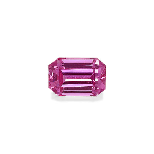 Saphir Rose · 2,14 ct de Bonnot Paris est une pierre précieuse rose rectangulaire facettée avec des bords biseautés et une surface brillante qui reflète la lumière, présentée sur un fond blanc uni pour mettre en valeur sa couleur vibrante et sa clarté.