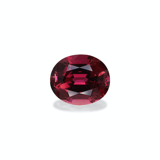 La Tourmaline Rose · 6,32 carats de Bonnot Paris est une pierre précieuse rouge taille ovale dont les facettes reflètent magnifiquement la lumière, sertie sur un fond blanc uni. Sa teinte riche et profonde, aux reflets marron et bordeaux, lui confère une allure élégante et luxueuse.