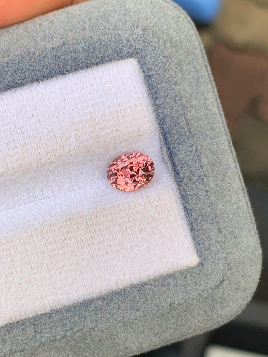 Saphir Padparadscha de Madagascar