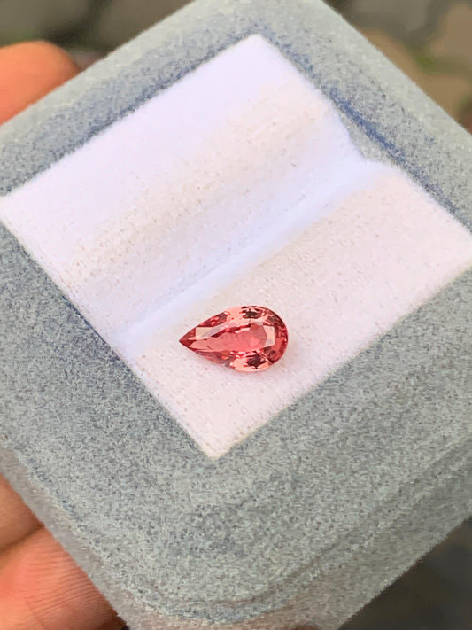 Saphir Padparadscha de Madagascar