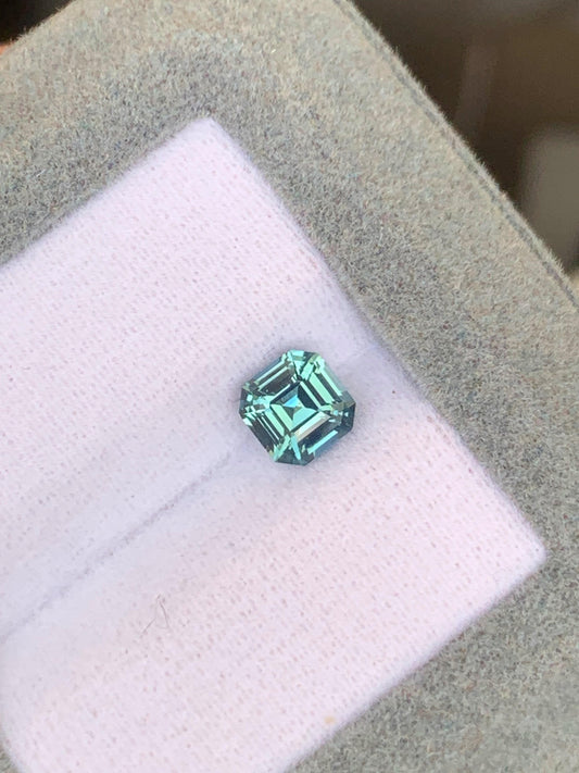 Saphir Teal de Madagascar