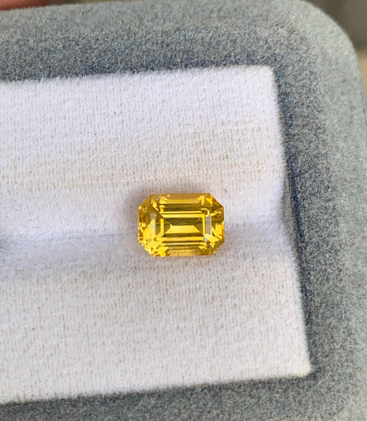 Saphir jaune du Sri Lanka