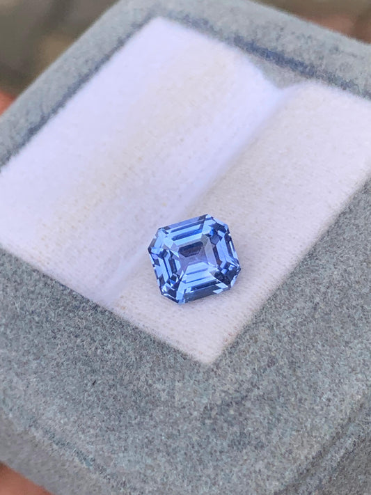 Saphir bleu du Sri Lanka