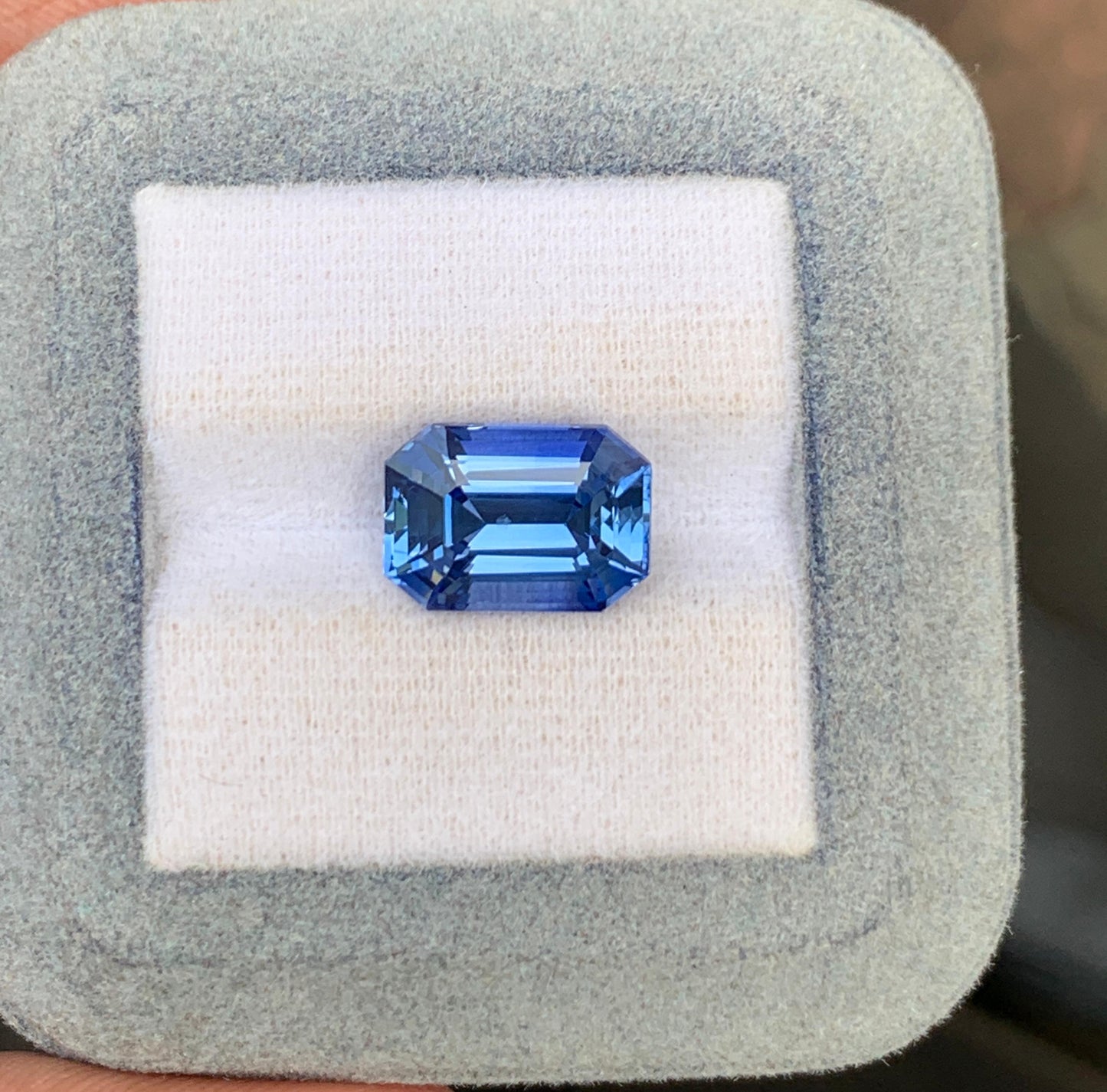 Saphir bleu du Sri Lanka