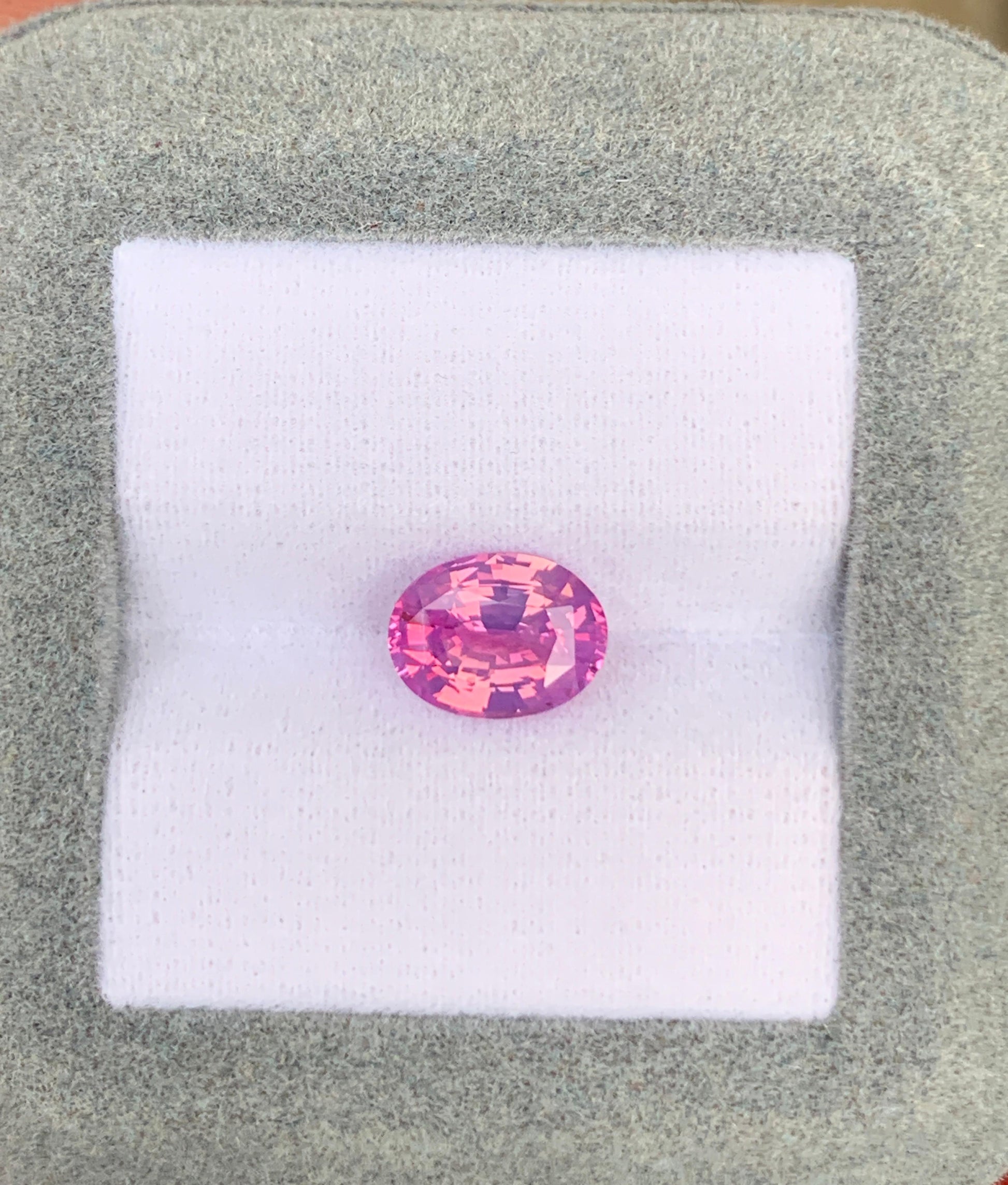 Saphir rose du Sri Lanka