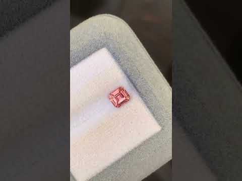 Saphir Padparadscha de Madagascar