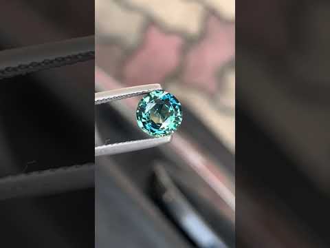 Saphir Teal de 2.03ct provenant de Madagascar