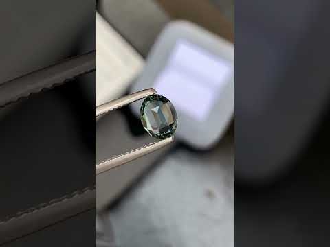 Saphir Teal clair de Madagascar