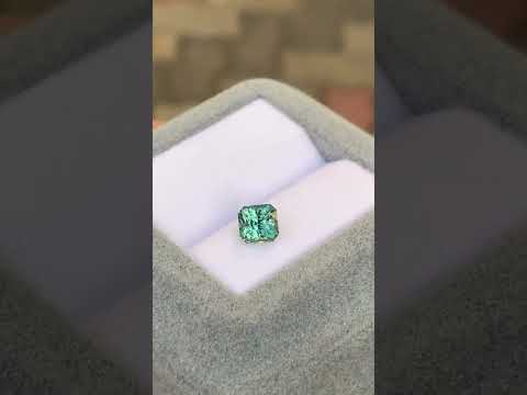 Saphir Teal de Madagascar